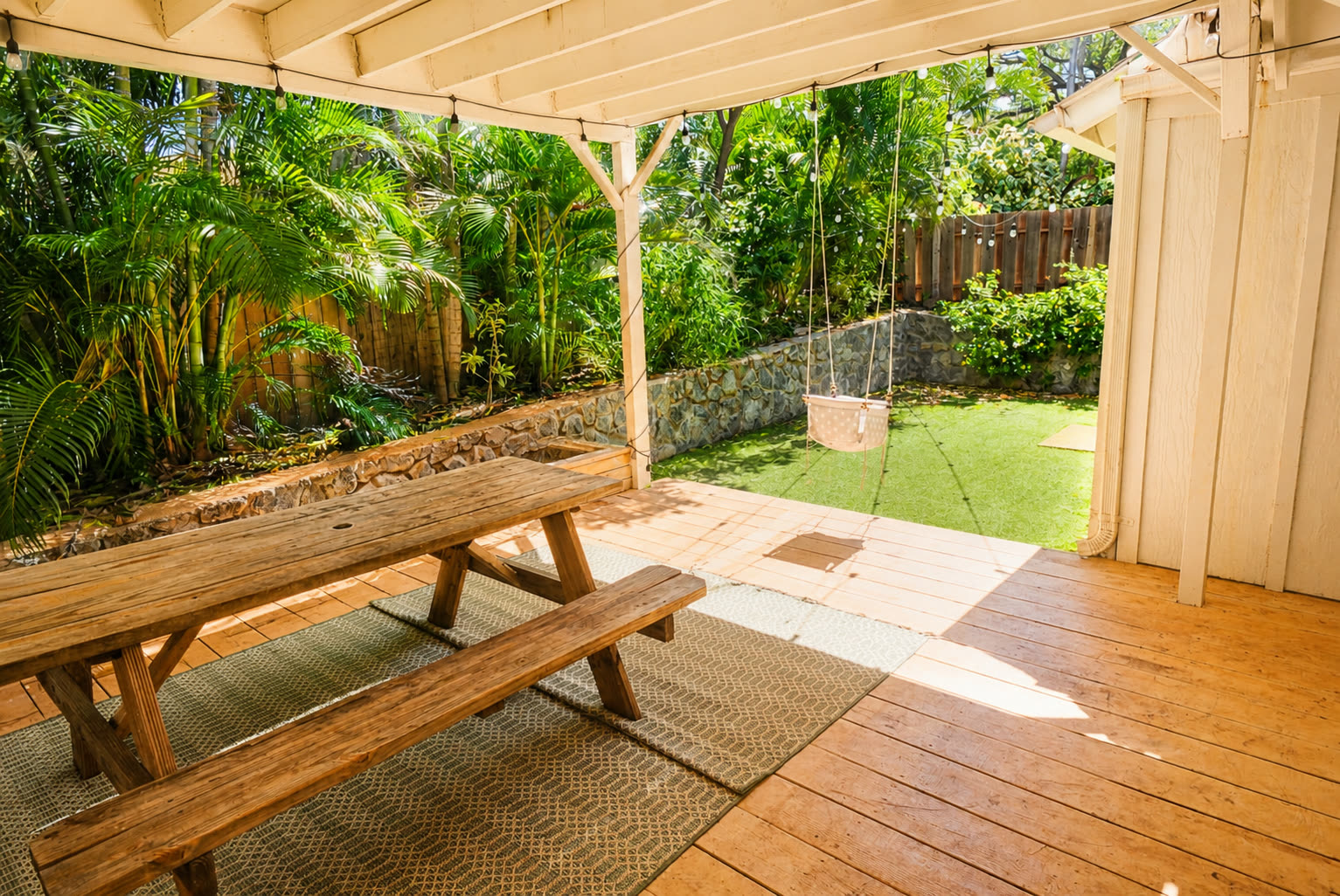 Back lanai